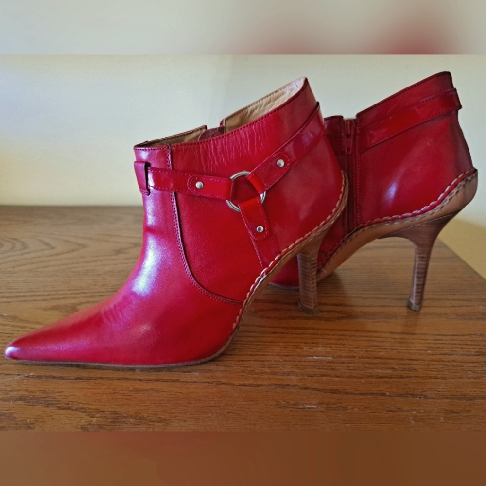 Women's Red Leather Pointed-Toe Ankle Boots
